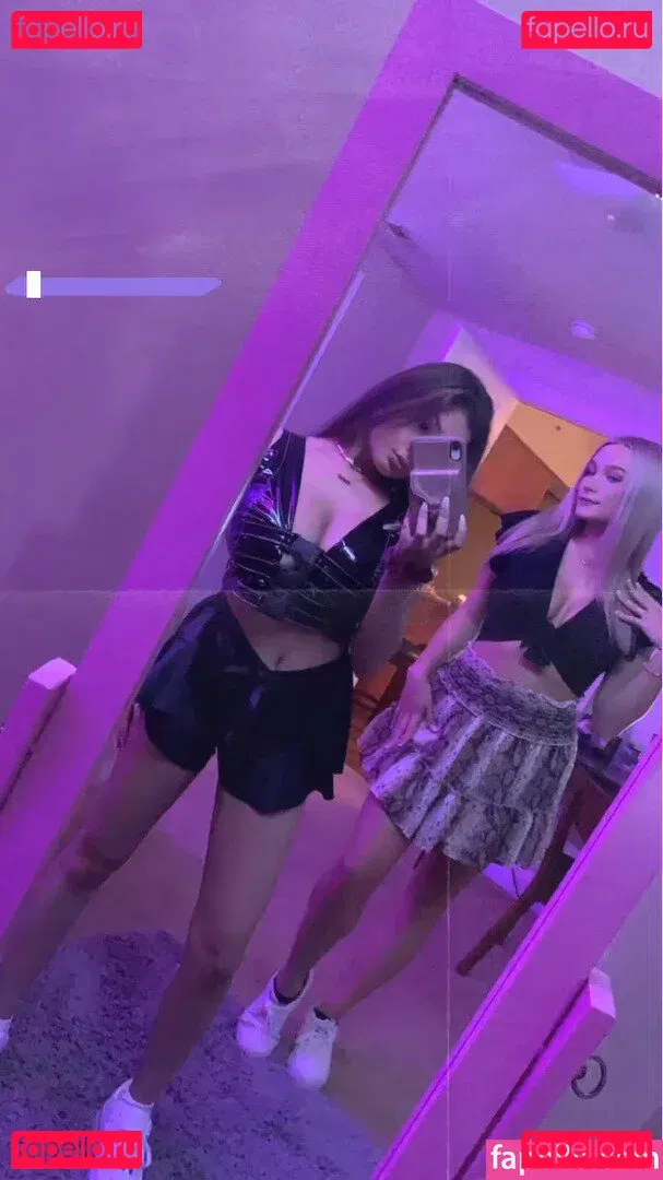 Alina M Onlyfans Photo Gallery 