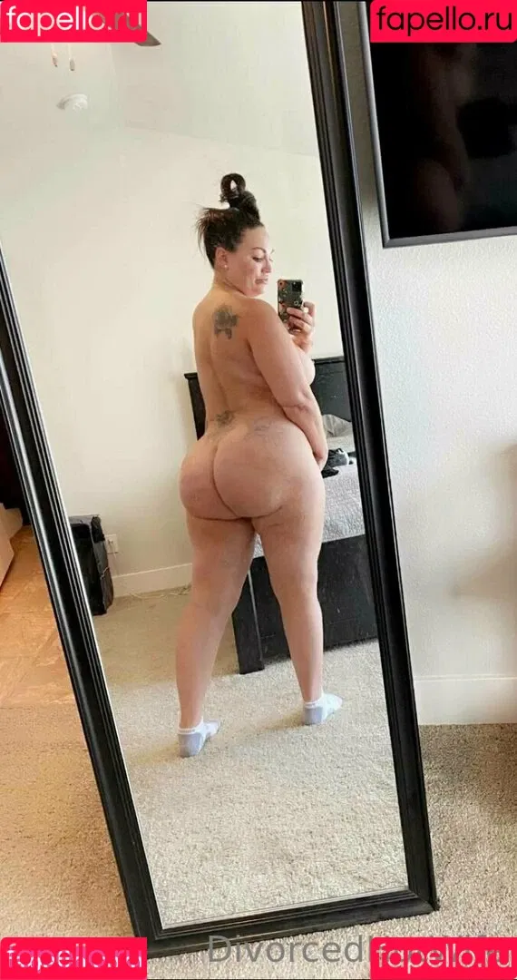 divorcedhotwife Onlyfans Photo Gallery 