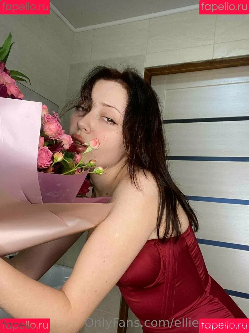 elliemooree Onlyfans Photo Gallery 