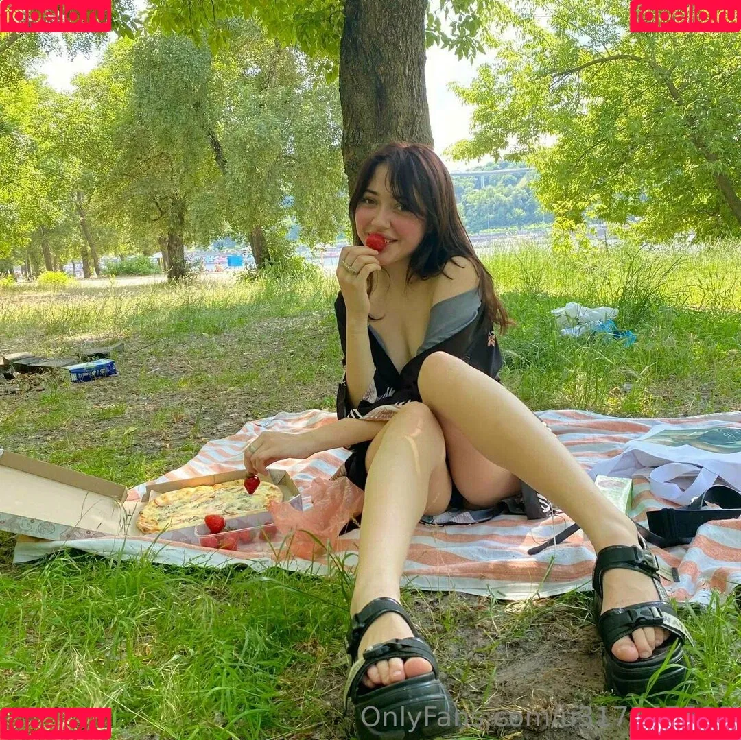 elliemooree Onlyfans Photo Gallery 
