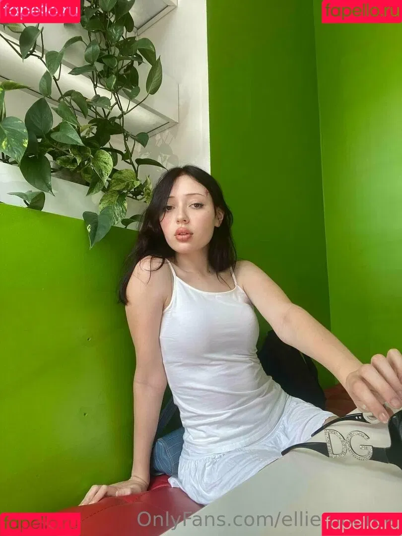 elliemooree Onlyfans Photo Gallery 