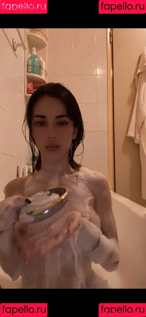 n0eml Onlyfans Photo Gallery 