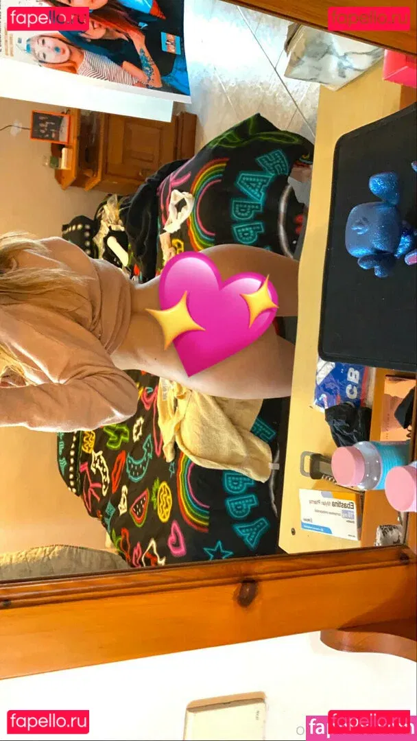 n0eml Onlyfans Photo Gallery 