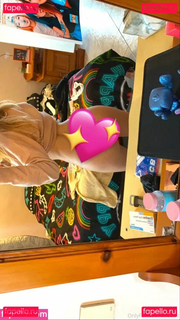 n0eml Onlyfans Photo Gallery 