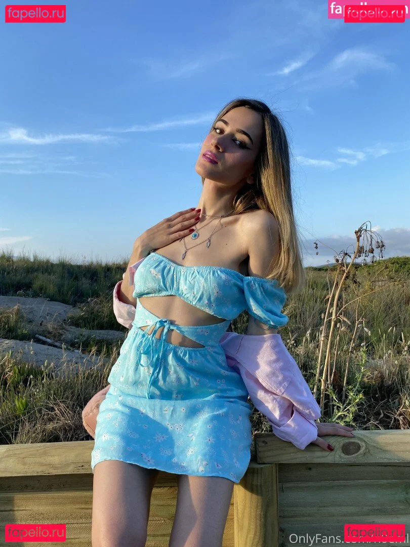 n0eml Onlyfans Photo Gallery 