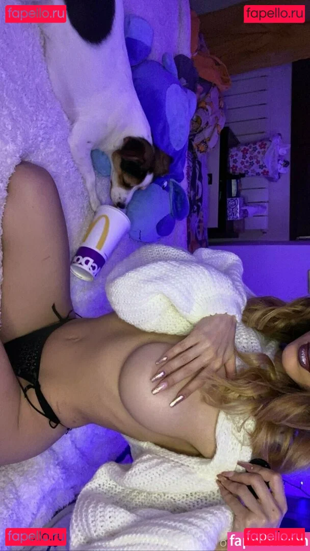 n0eml Onlyfans Photo Gallery 