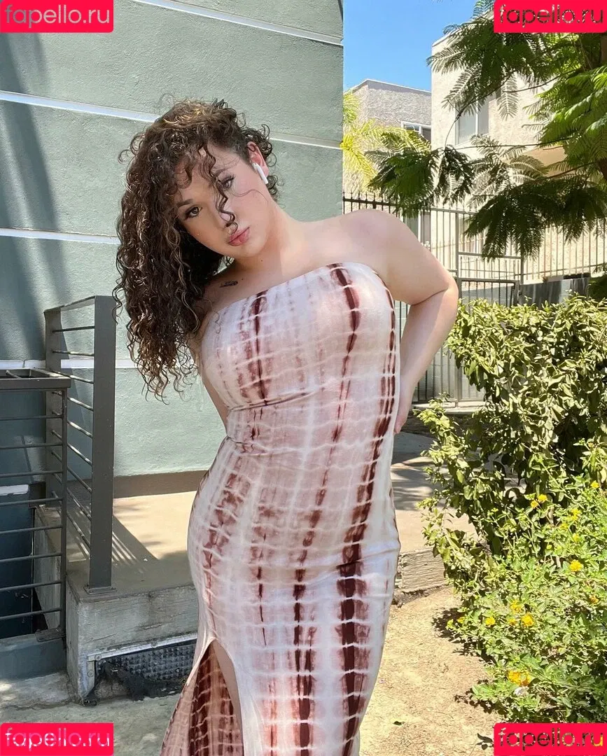 Valencia Onlyfans Photo Gallery 