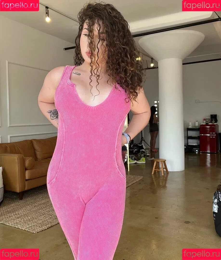 Valencia Onlyfans Photo Gallery 