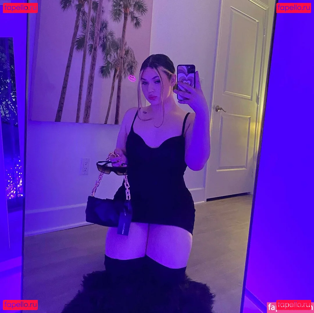 Valencia Onlyfans Photo Gallery 