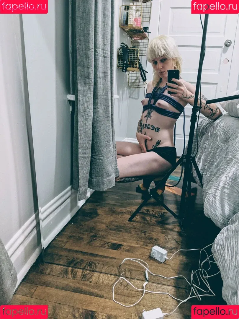 Moe Rose Onlyfans Photo Gallery 