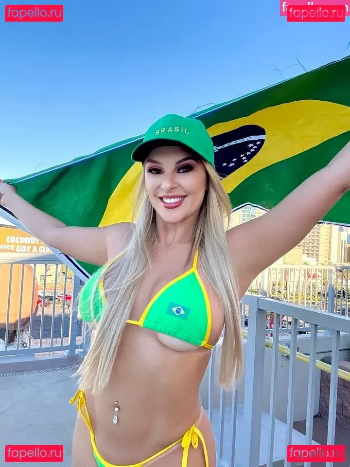 Heloíne Moreno Onlyfans Photo Gallery 