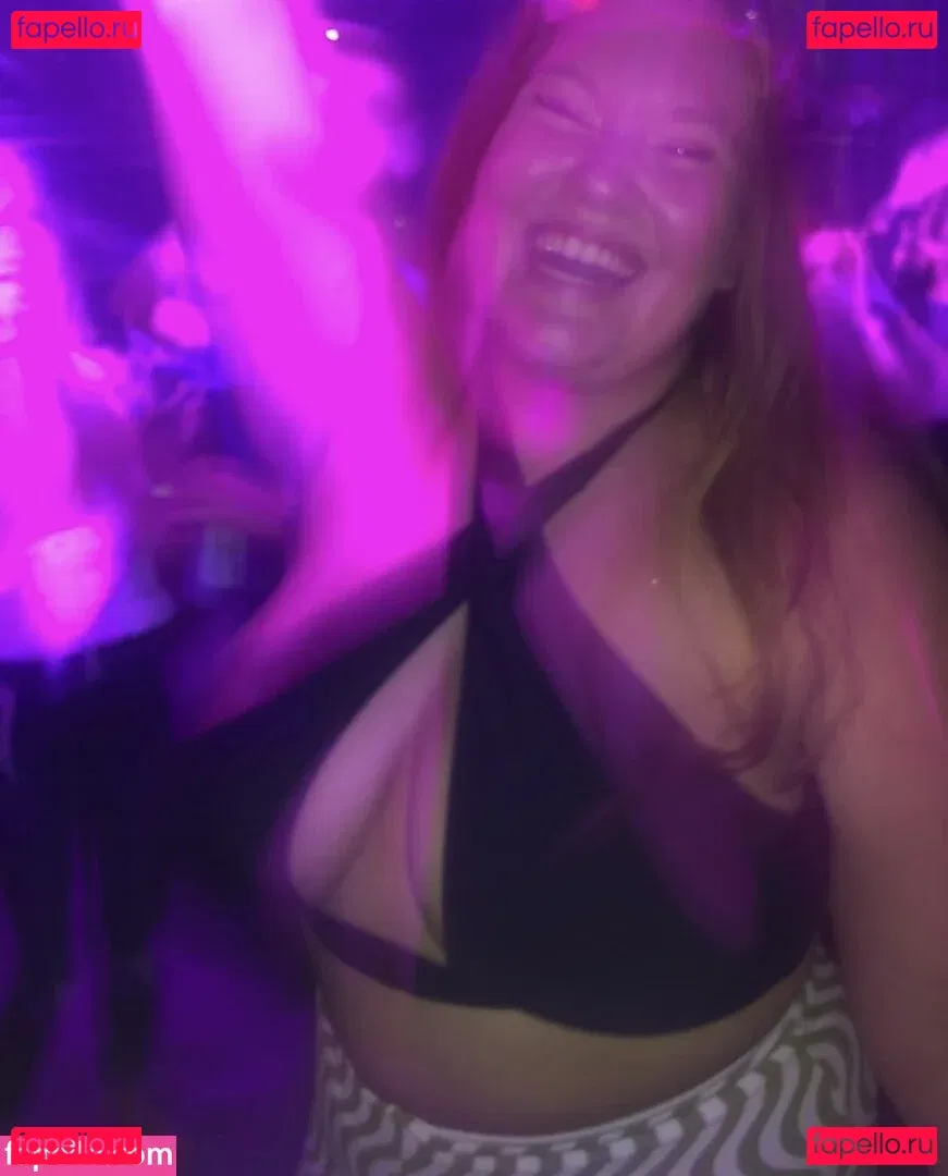 redflannel Onlyfans Photo Gallery 