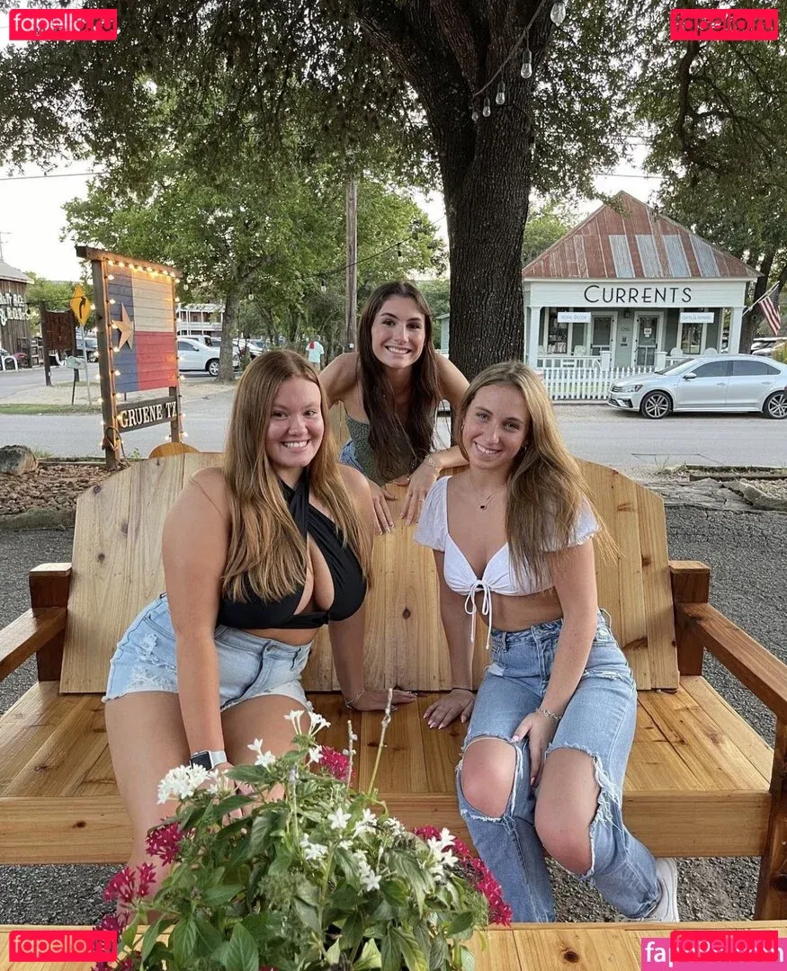 redflannel Onlyfans Photo Gallery 