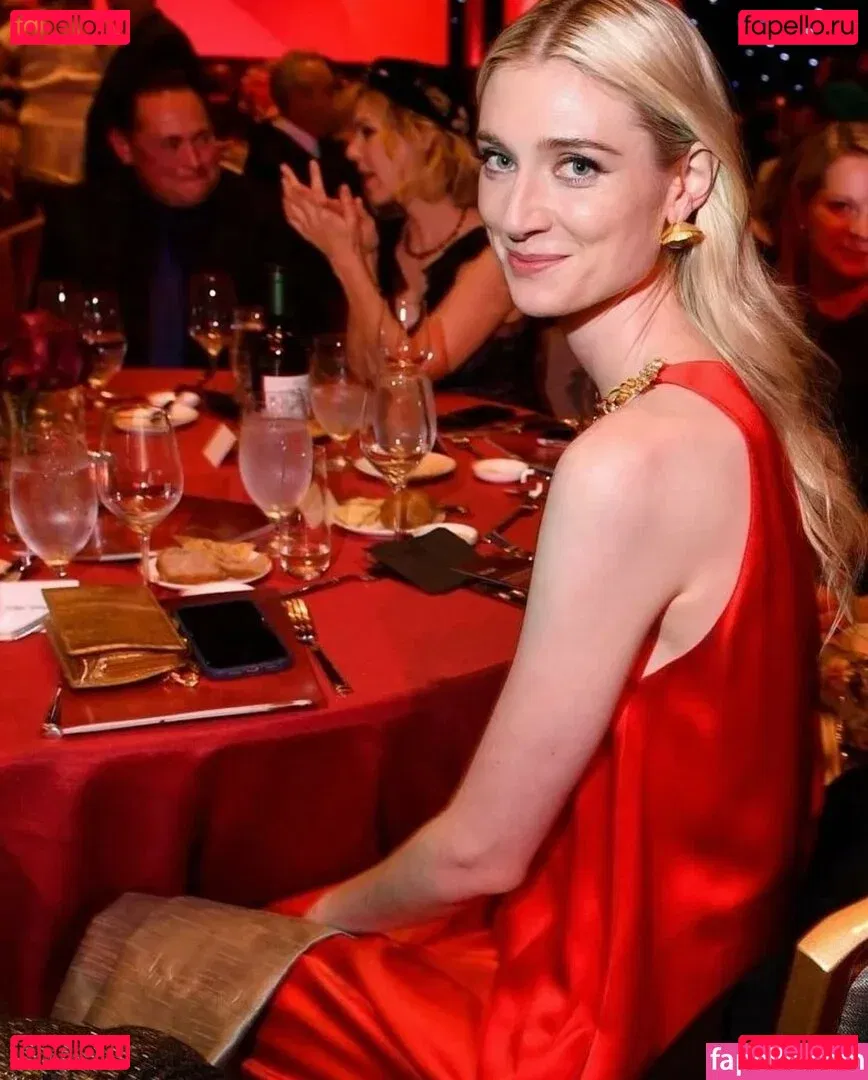 Elizabeth Debicki Onlyfans Photo Gallery 