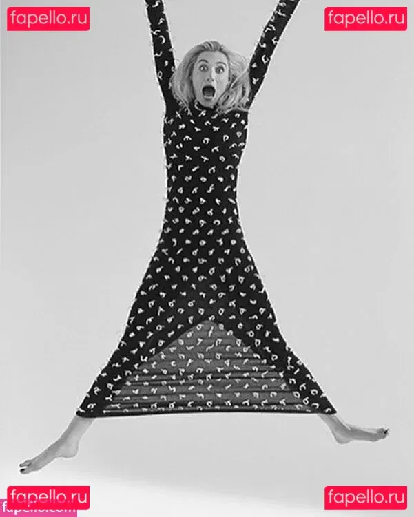 Elizabeth Debicki Onlyfans Photo Gallery 