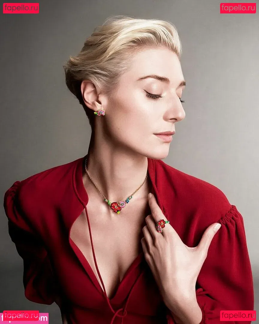 Elizabeth Debicki Onlyfans Photo Gallery 