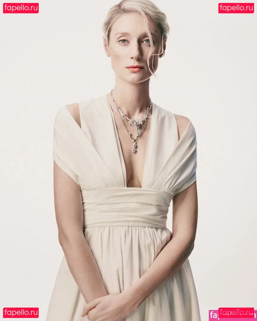 Elizabeth Debicki Onlyfans Photo Gallery 