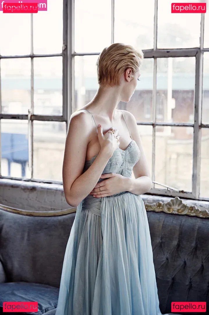 Elizabeth Debicki Onlyfans Photo Gallery 