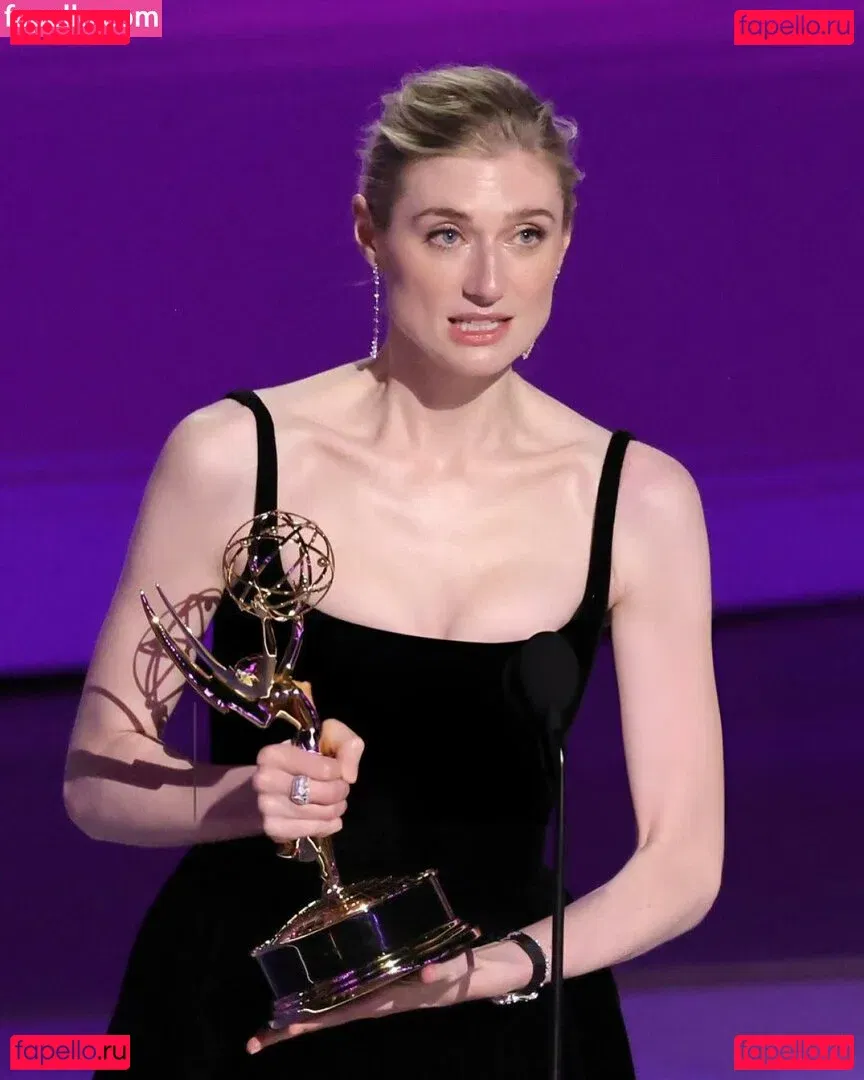 Elizabeth Debicki Onlyfans Photo Gallery 