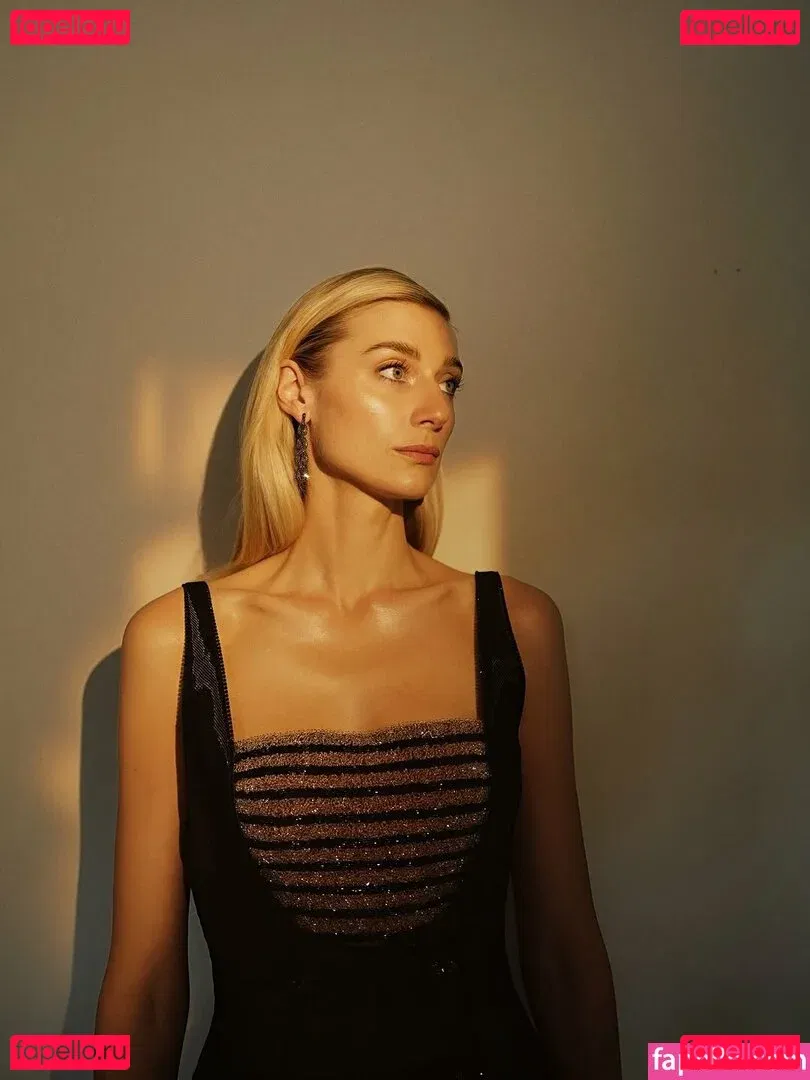 Elizabeth Debicki Onlyfans Photo Gallery 