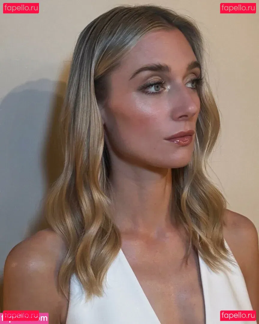 Elizabeth Debicki Onlyfans Photo Gallery 