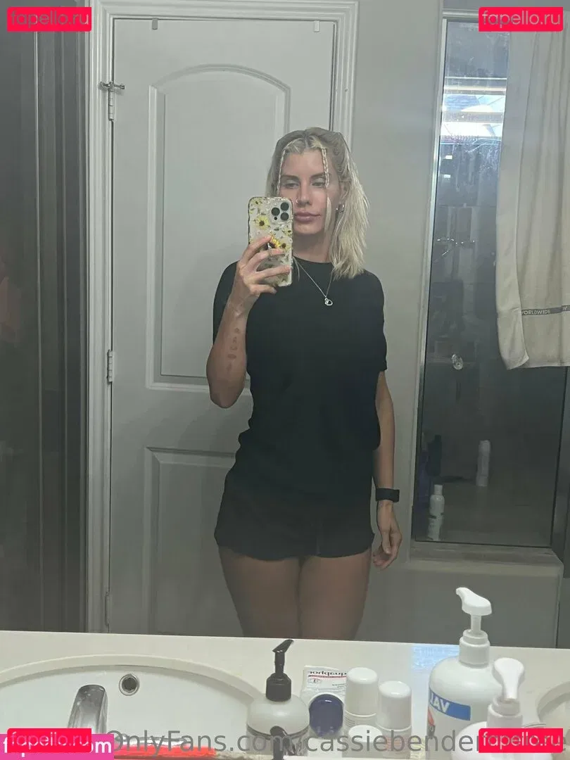 cassiebenderfitfree Onlyfans Photo Gallery 