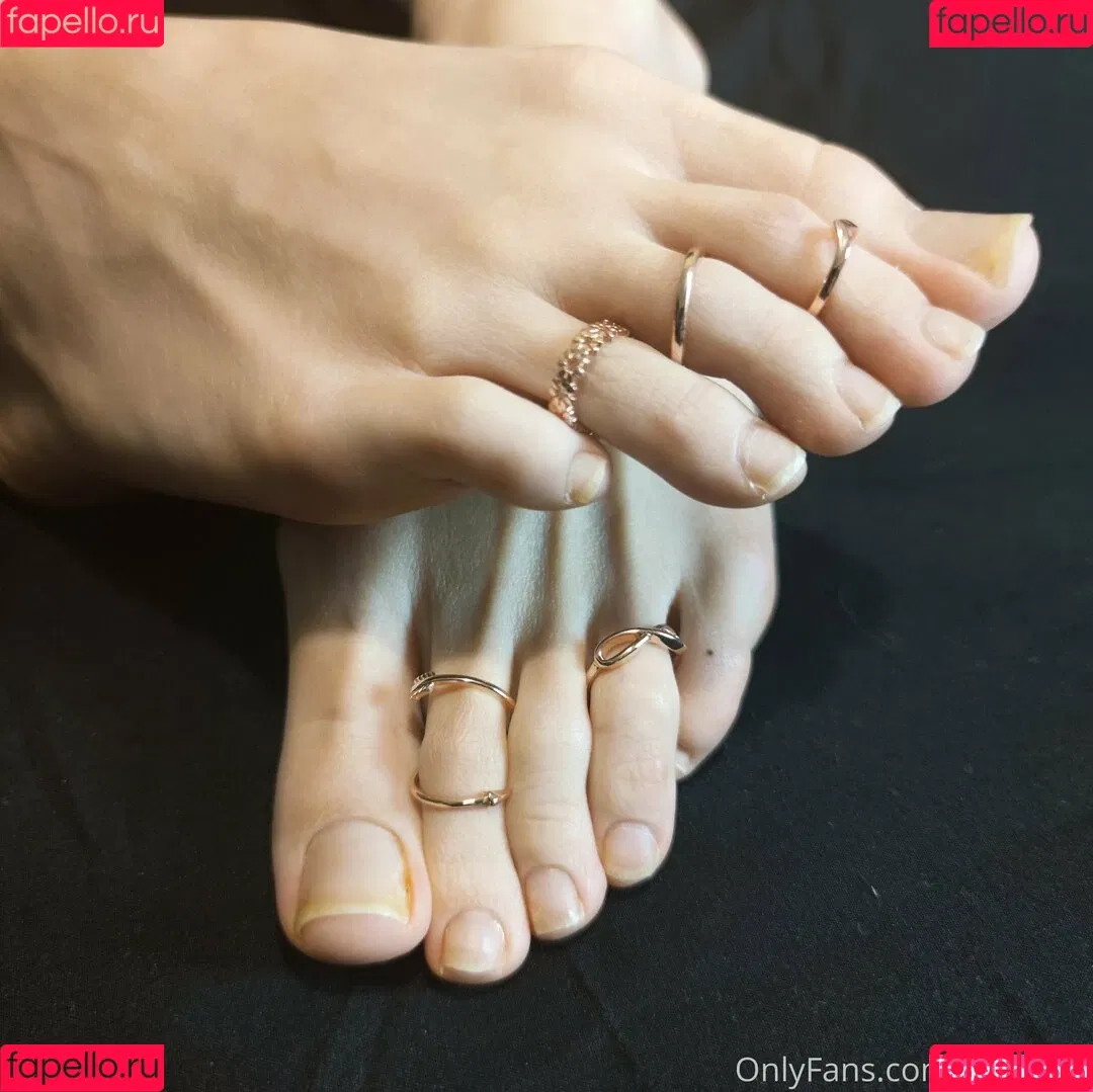 torislegs Onlyfans Photo Gallery 