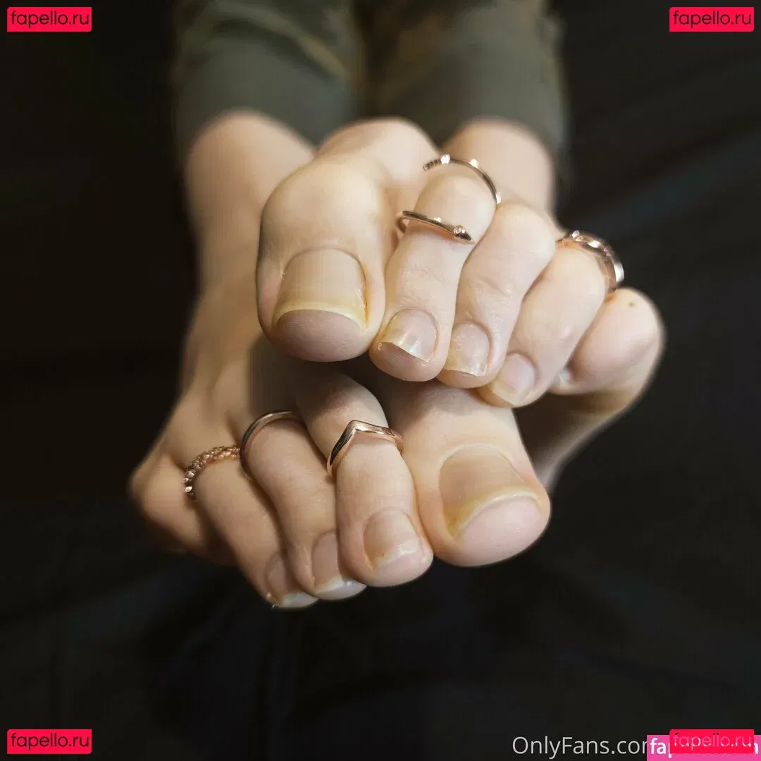 torislegs Onlyfans Photo Gallery 