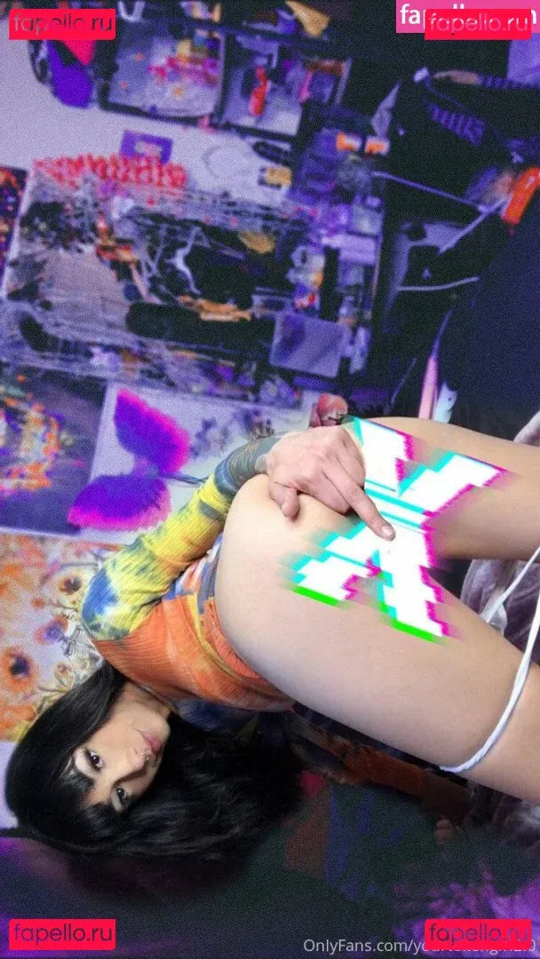 Yourtokengirl Onlyfans Photo Gallery 