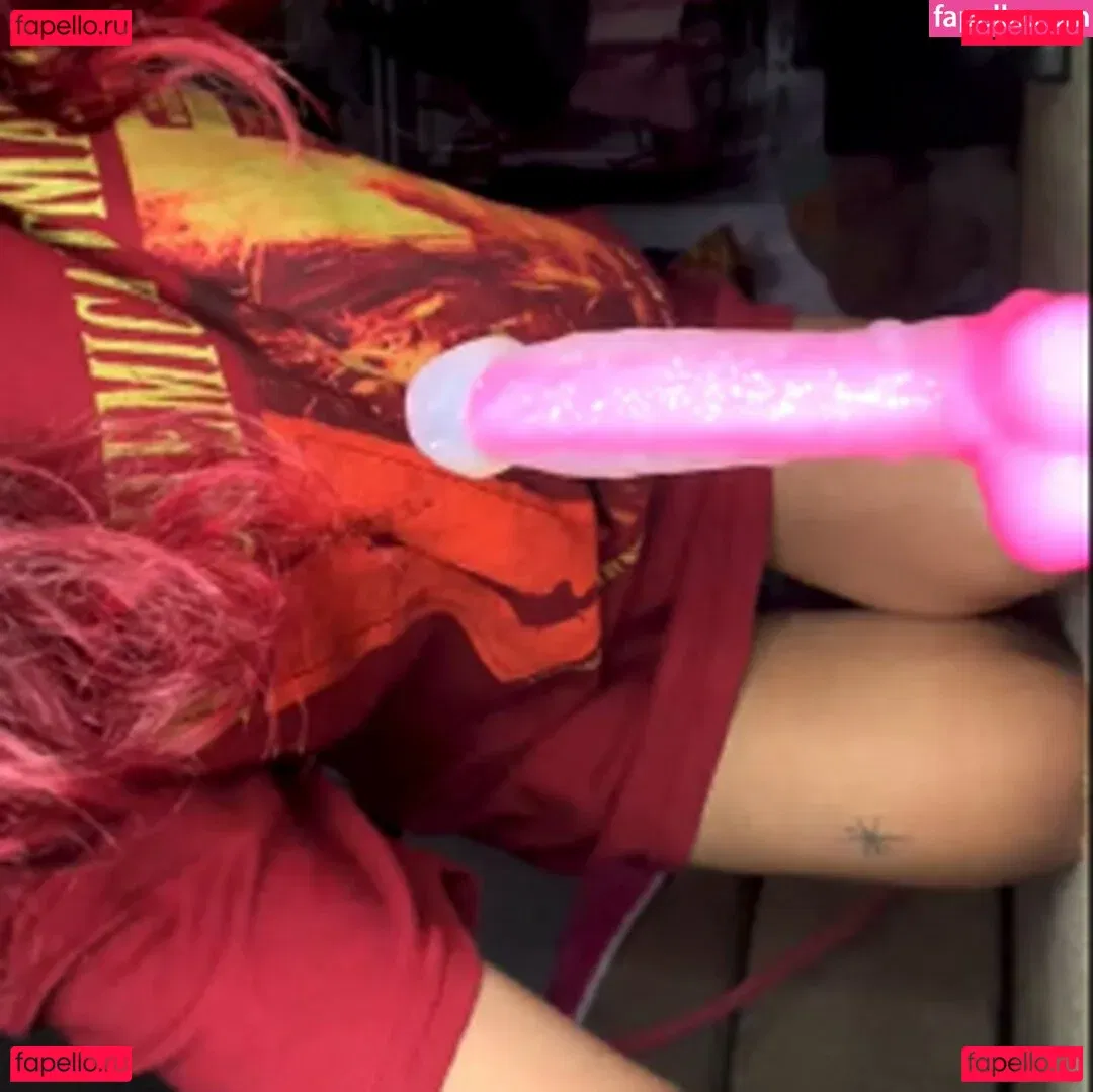 Yourtokengirl Onlyfans Photo Gallery 