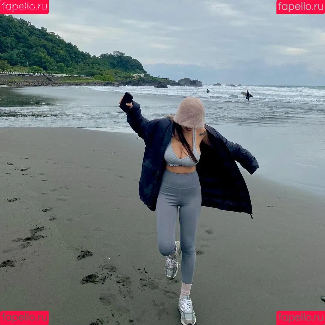 Chen Onlyfans Photo Gallery 