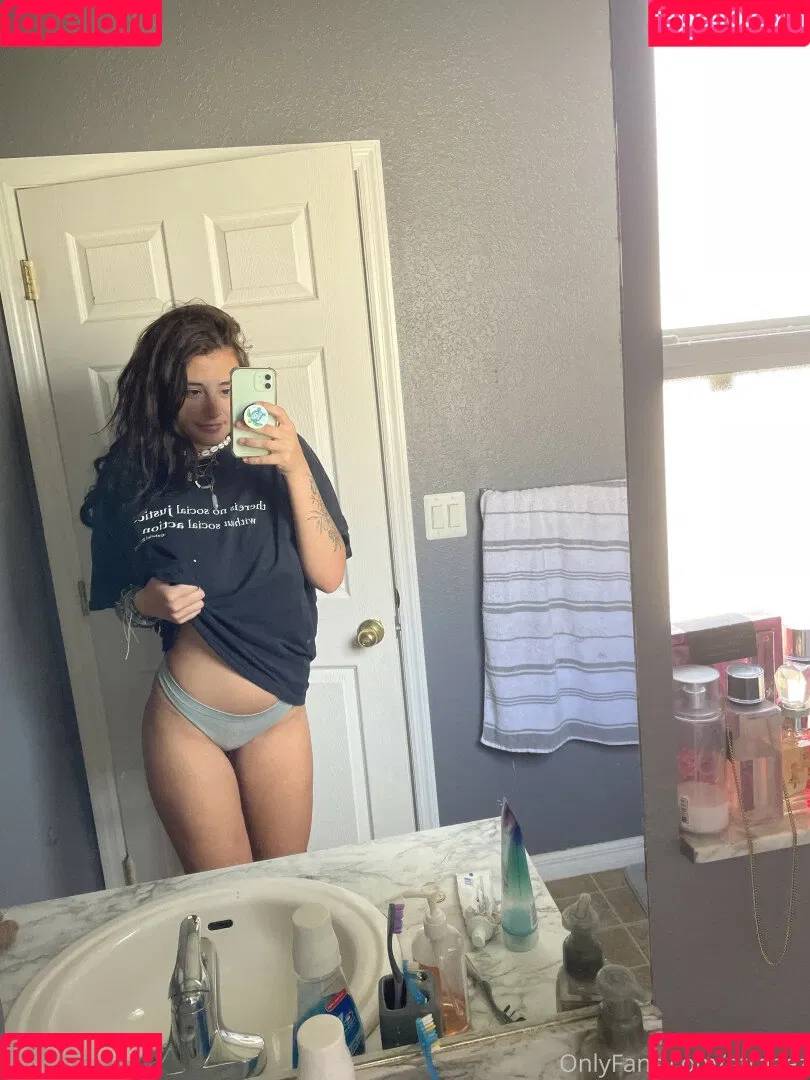 sashanorth Onlyfans Photo Gallery 