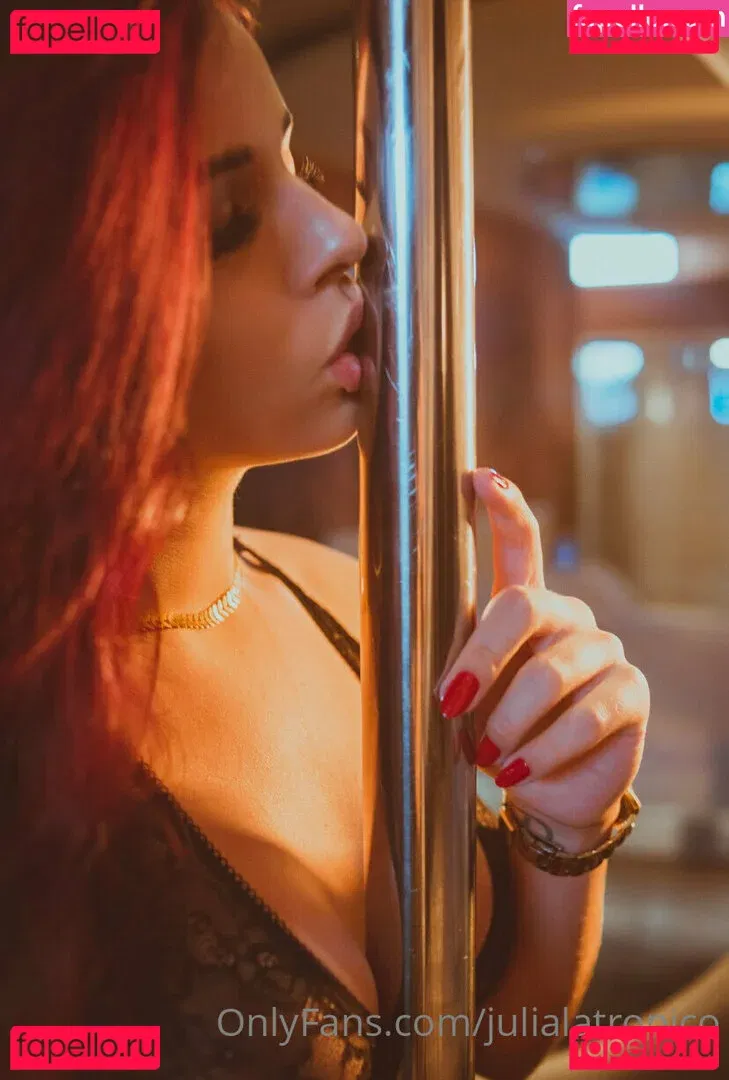 julialatronico Onlyfans Photo Gallery 