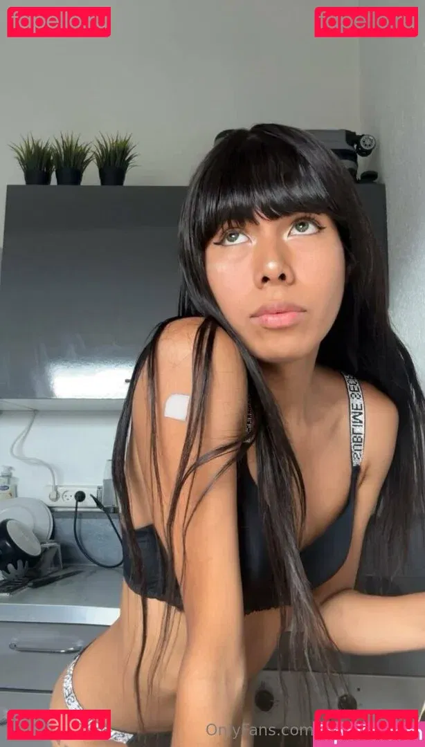 julialatronico Onlyfans Photo Gallery 