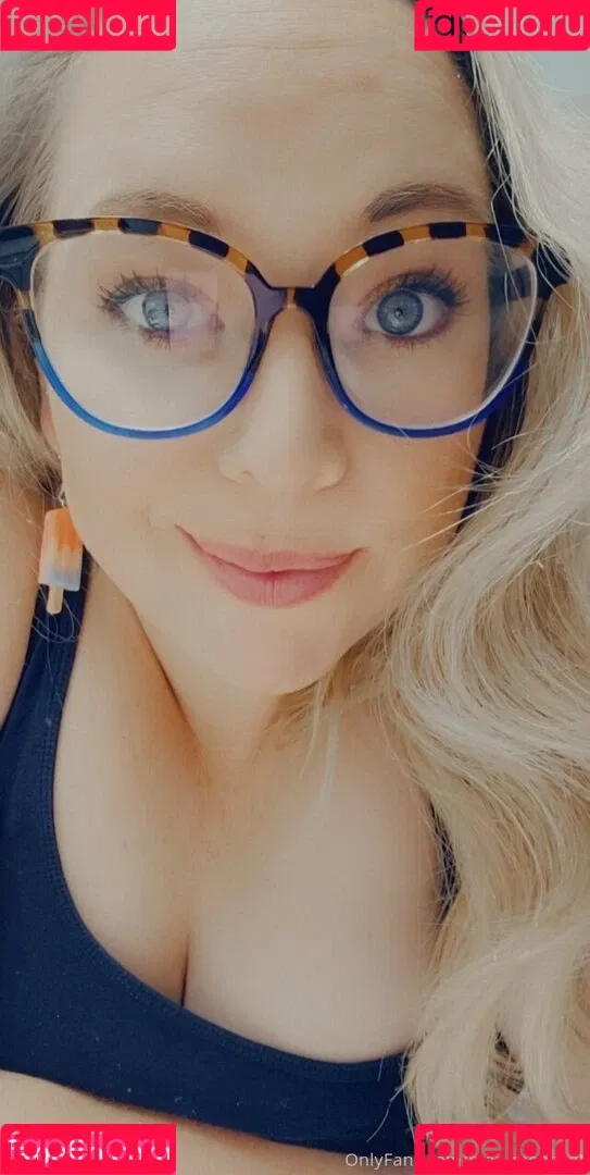 marymoonkat Onlyfans Photo Gallery 