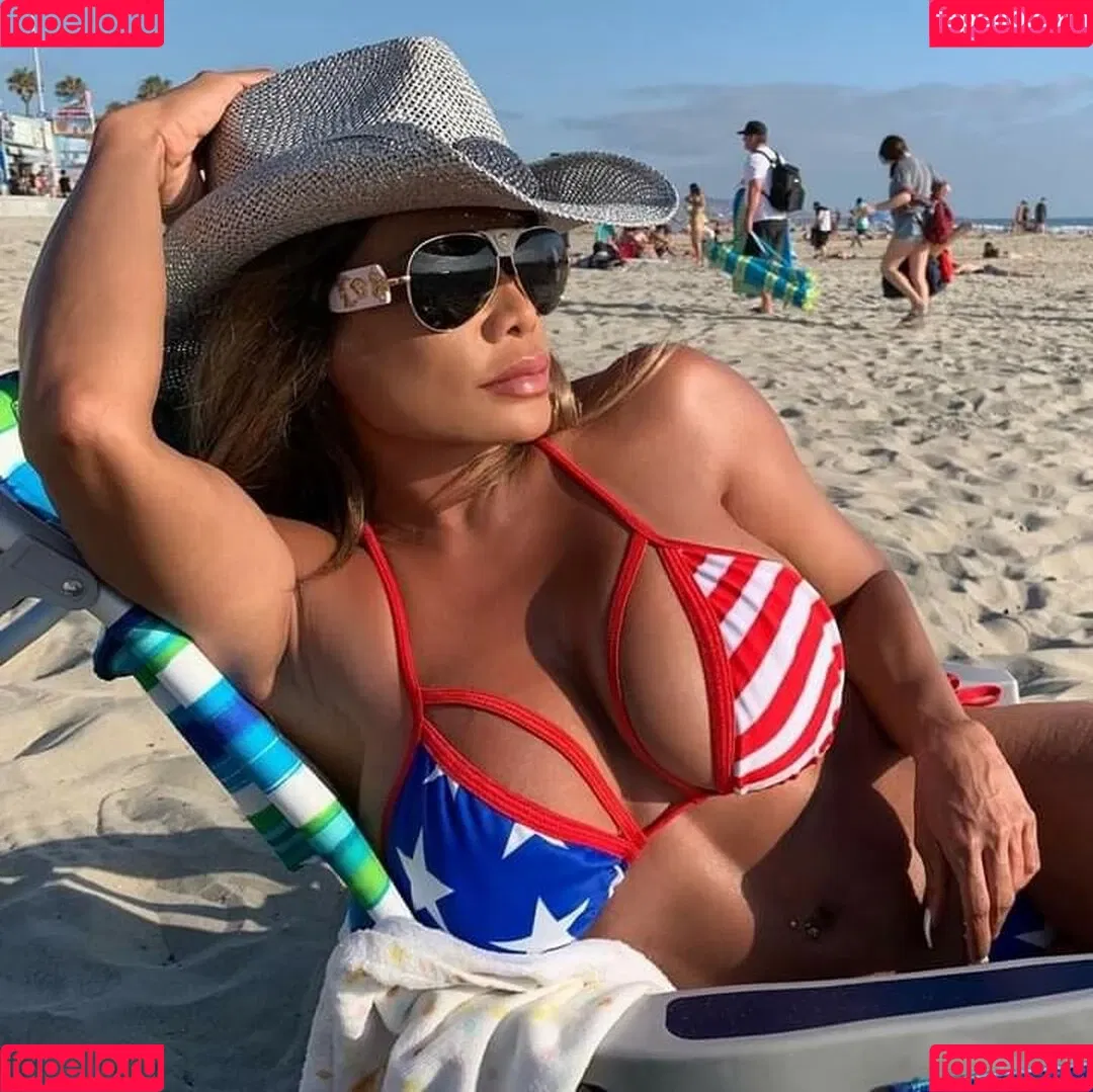 Connie Elizabeth Onlyfans Photo Gallery 