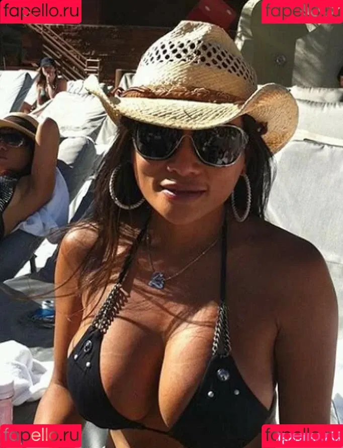 Connie Elizabeth Onlyfans Photo Gallery 