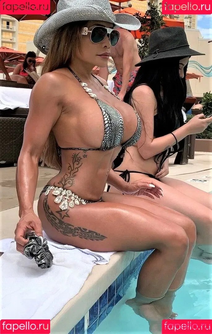 Connie Elizabeth Onlyfans Photo Gallery 