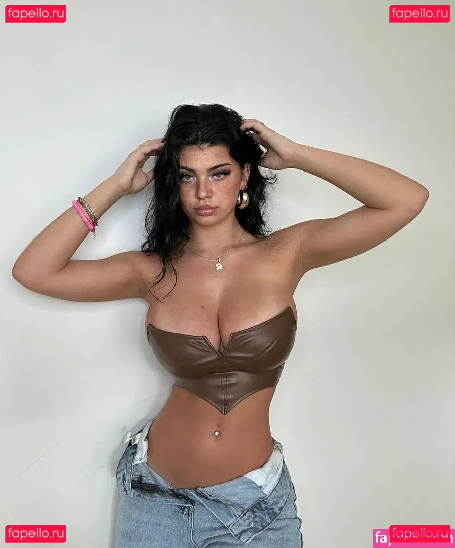 Riley L Onlyfans Photo Gallery 