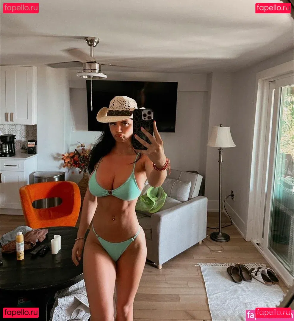 Riley L Onlyfans Photo Gallery 