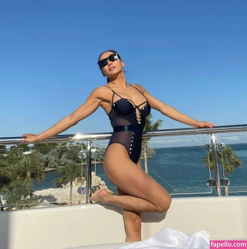 Gail Kim Onlyfans Photo Gallery 