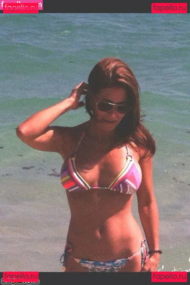 Mystery MILF Onlyfans Photo Gallery 