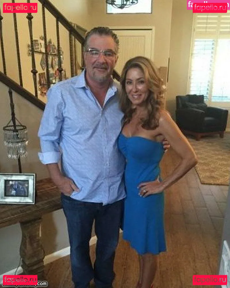 Mystery MILF Onlyfans Photo Gallery 