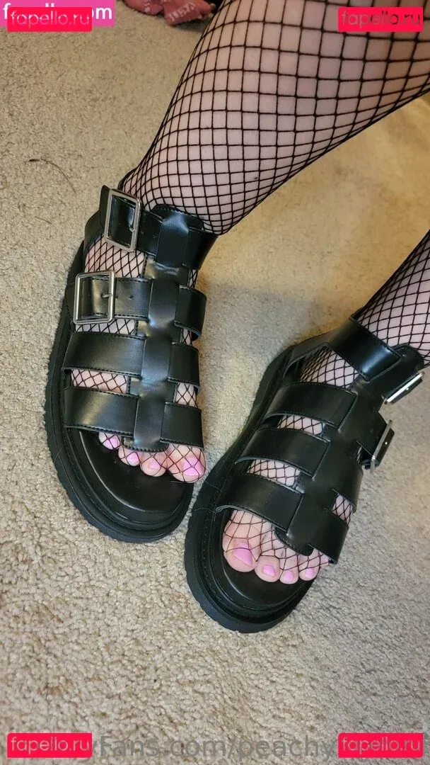 peachykiyomi Onlyfans Photo Gallery 