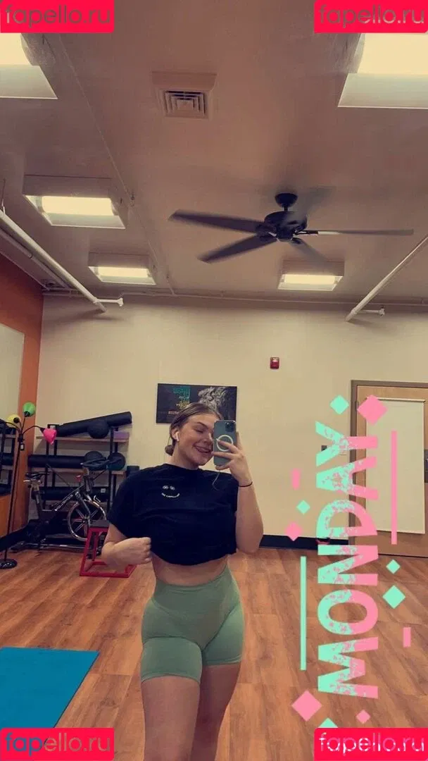Emily V Onlyfans Photo Gallery 