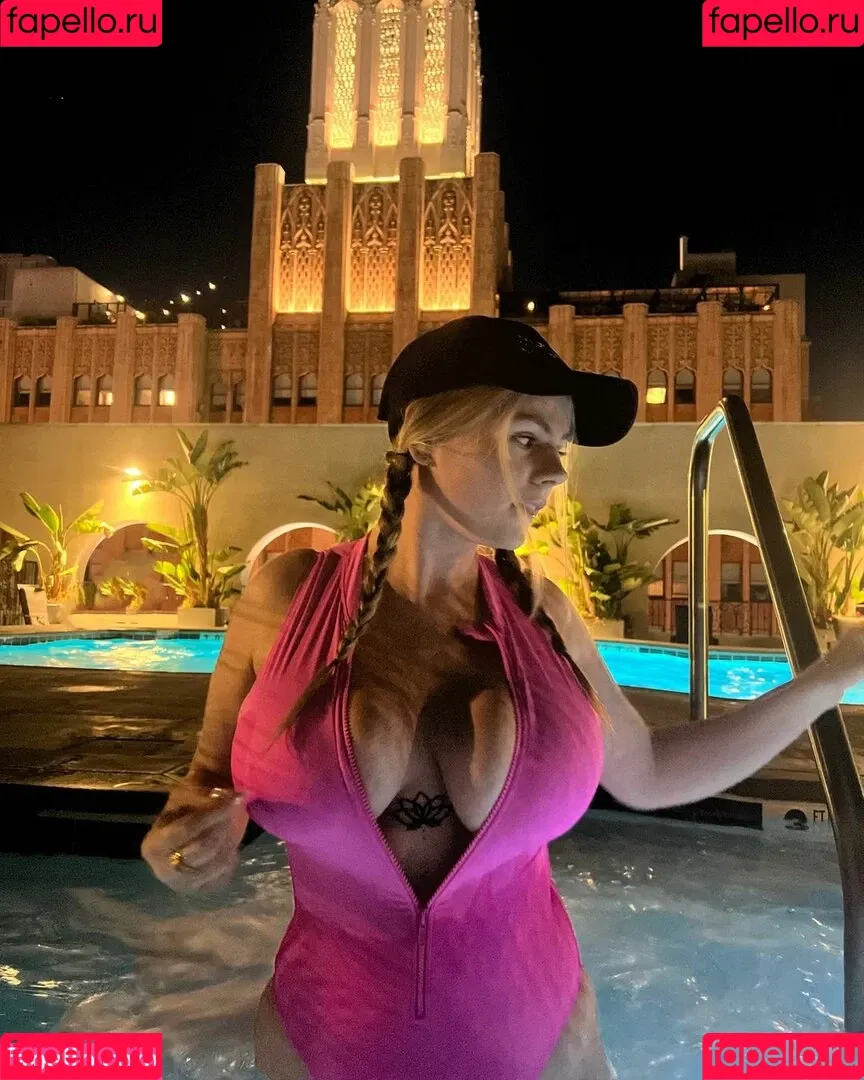 Emily V Onlyfans Photo Gallery 
