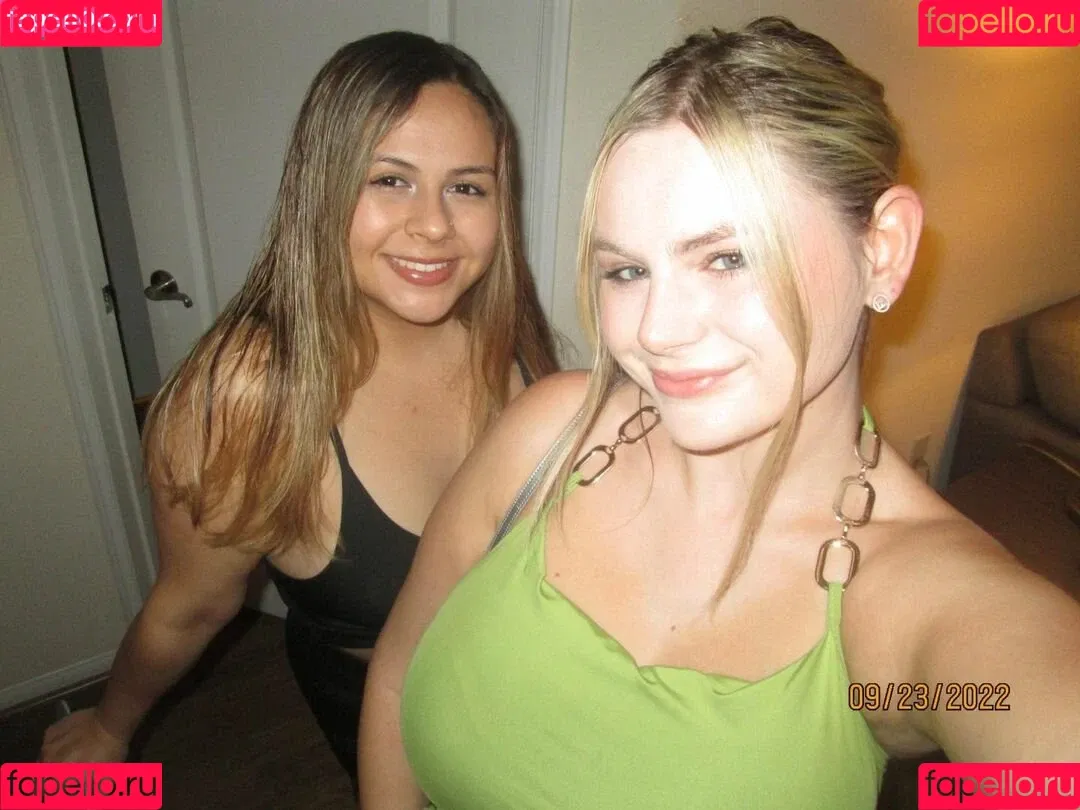 Emily V Onlyfans Photo Gallery 