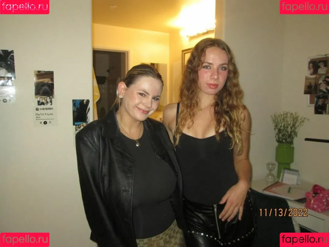 Emily V Onlyfans Photo Gallery 