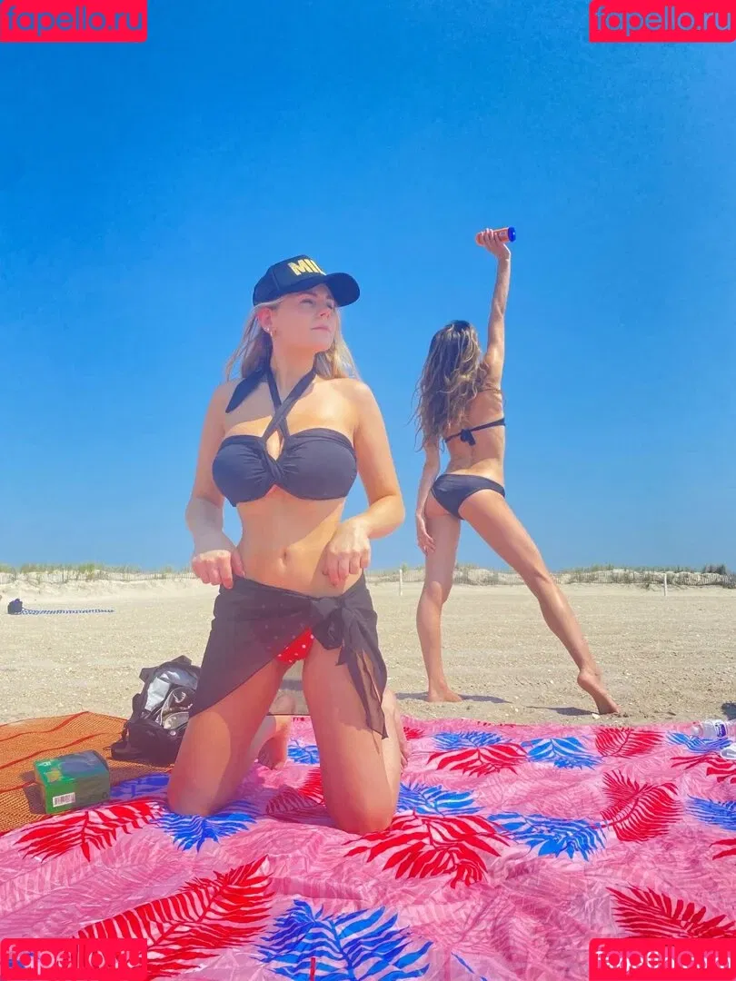 Emily V Onlyfans Photo Gallery 
