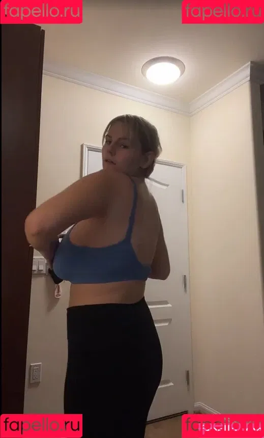 Emily V Onlyfans Photo Gallery 